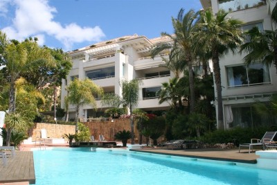 Modern Apartment On The Golden Mile, Marbella