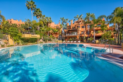 Luxury 3 bedroom apartments and penthouses close to Puerto Banus