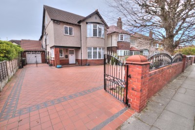 College Road North, Blundellsands, detached family house, large South West facing rear garden, large driveway, garage, 5 bedrooms, sought after location.