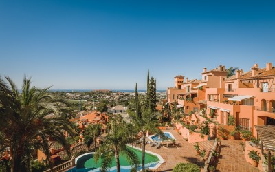 Contemporary style, luxury 3 bedroom duplex penthouse in Les Belvederes, Nueva Andalucia