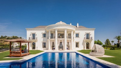 Palatial, recently built luxury villa with open sea and mountain views in Hacienda Las Chapas Marbella