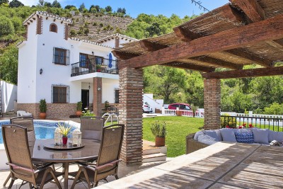 812467 - Country Home For sale in Iznate, Málaga, Spain