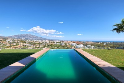 805519 - Villa For sale in Nueva Atalaya, Estepona, Málaga, Spain