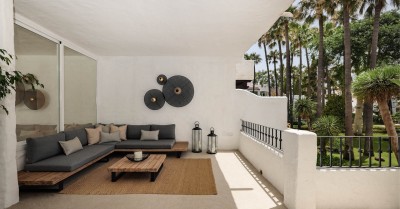 832772 - Apartment For sale in Puerto Banús, Marbella, Málaga, Spain
