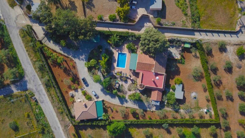 1040 I sell my property finca 4600 sqm land with 2 houses and 2 apartments & swimming pool in Malaga Spain.JPG