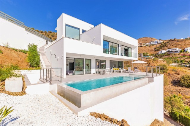 821880 - Freistehende Villa zu verkaufen in El Peñoncillo, Torrox, Málaga, Spanien