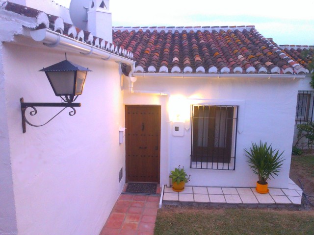 Lägenhet  in Oasis de Capistrano, Nerja, Málaga, Málaga
