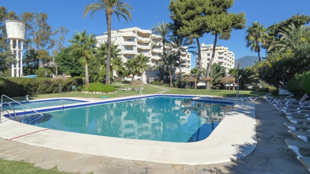 Apartment for sale in Atalaya Golf, Estepona, Málaga, Spain