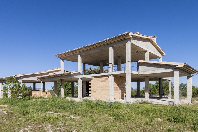 MOS5871CAM5 Stunning country property to be finished to personal liking with panoramic views in Moscari