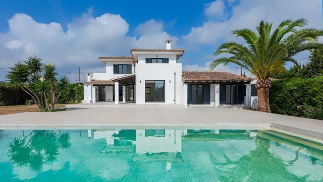 POL5929ETV Elegant country villa with guest house, rental license and sea views near Pollensa bay