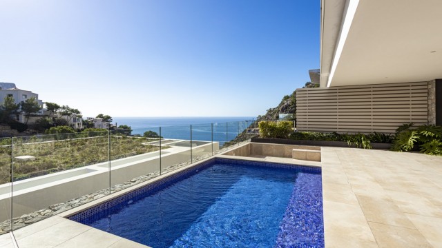 SWOPTA40049 Luxury villas with sea views in prestigious Puerto Andratx