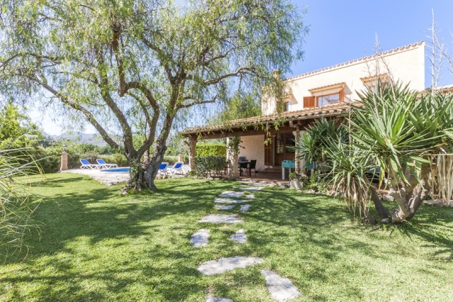 Charming country house with holiday rental license between Pollensa town and the port