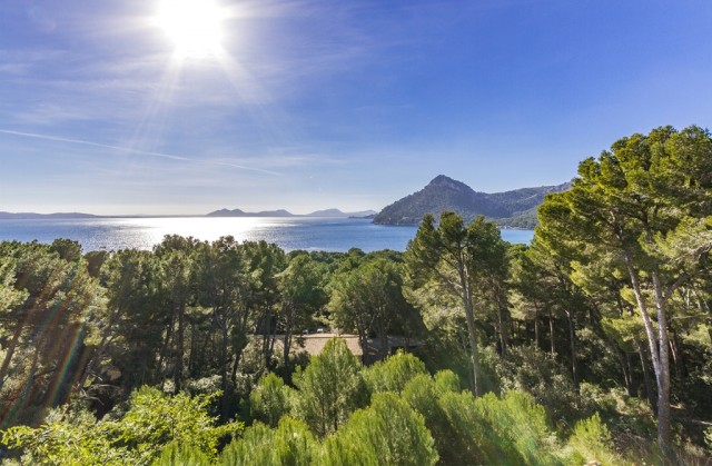FOR0413 Building plot with existing construction and fantastic views over the bay in Formentor