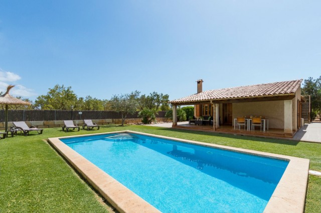 Pretty country home with ETV rental license, pool and BBQ summer kitchen near Pollensa