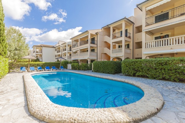 Excellent apartment with communal pool close to the beach in Puerto Pollensa