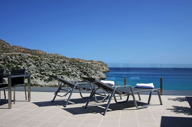 Penthouse apartment with sea views, seconds from the beach in Cala San Vicente