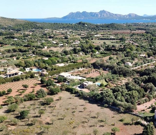 POL0465 Plot of land with project in a superb rural location near Pollensa town and the beaches
