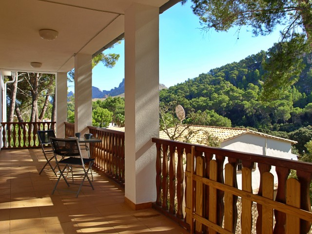 CAV40482 Ideally located villa within walking distance of the beach in Cala Sant Vicente