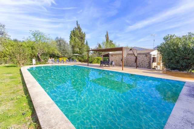 POL40498 Three bedroom villa with pool in quiet community near Pollensa