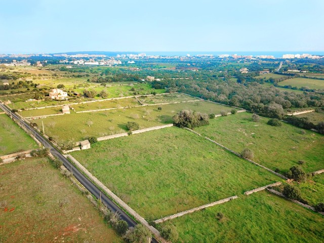 SLO0487 Plot with project for an 8 bedroom villa in Sant Llorenc
