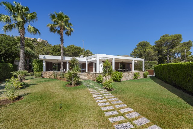 PTP4368ETV Stunning villa with rental license in walking distance to the beach in Puerto Pollensa