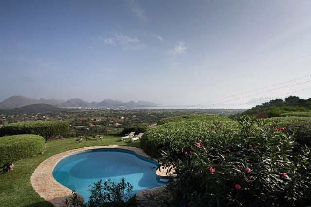 Country estate with panoramic views overlooking the whole bay of Pollensa