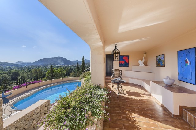 Outstanding villa with spectacular bay views in a prestigious location near Pollensa town