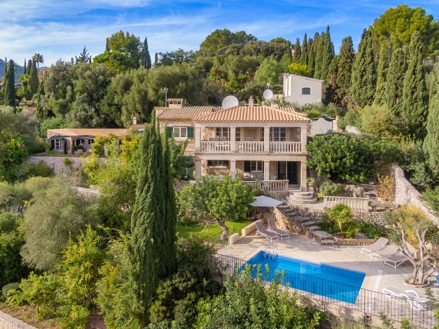 POL4719POL Lavish villa in a prime position with sea views in Pollensa old town