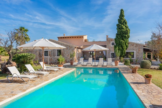 POL5011 Rustic country villa with two guest apartments and immaculate gardens in Pollensa