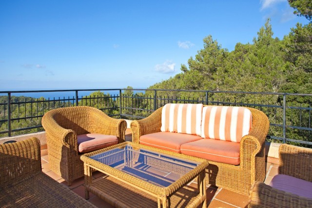 Exclusive villa for sale in Valldemossa - with lots of privacy, charming pool and stunning sea views