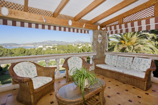 Great villa with stunning views and private pool for sale in Santa Ponsa