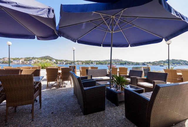 SWONSP6021 Restaurant for sale in Santa Ponsa with stunning views over the bay of Santa Ponsa