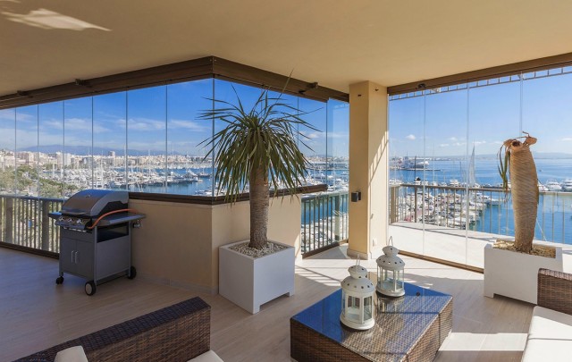 SWOPAL1640 South facing apartment for sale at the Paseo Maritimo with exceptional sea views