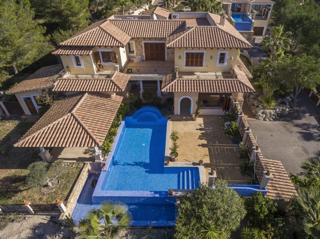 Spacious villa with private pool in Costa de la Calma