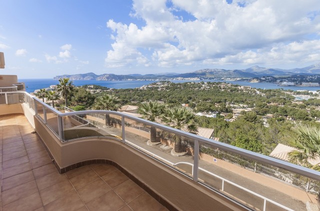 SWONSP1824 Duplex apartment with sea views in exclusive community in Santa Ponsa