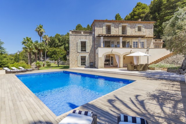 SWOVAL40002EXCL Magnificent, renovated frontline villa with guest house near Valldemossa