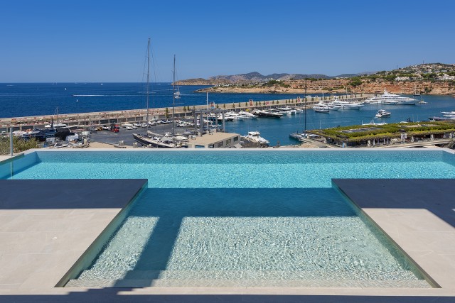 SWONSP40006 Luxurious villa with stunning views of the sea and marina in Port Adriano