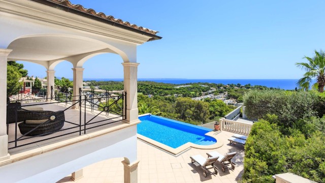 Magnificent Mediterranean luxury villa with sea views in Bendinat