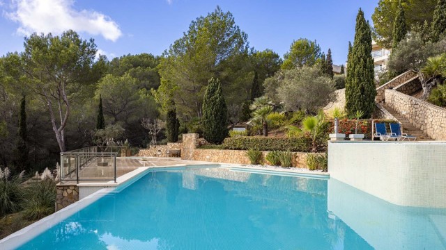 Garden apartment with private garden and access to communal pools in Sol de Mallorca