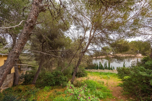 Excellent residential plot close to the sea in Santa Ponsa