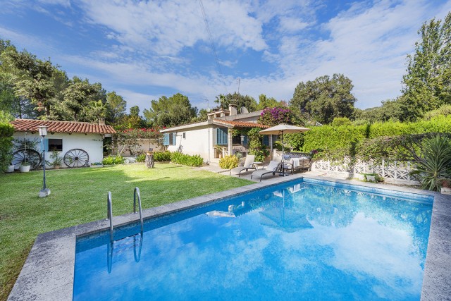 Fantastic semi-detached villa in a sought-after residential area close to Pollensa