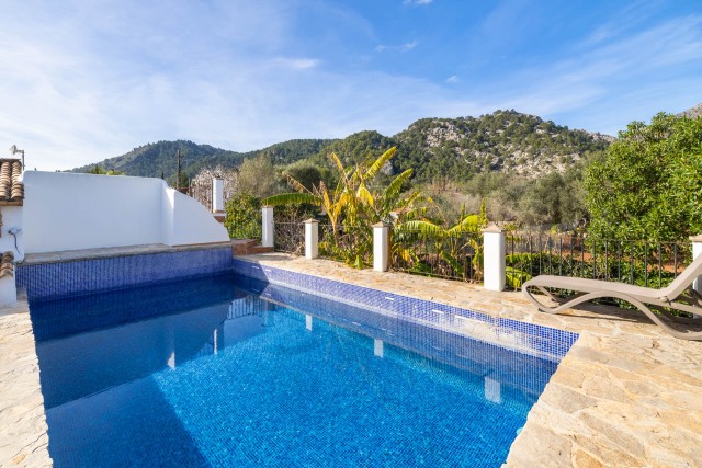 POL52710BPO Attractive 3 bedroom country house on the outskirts of Pollensa old town