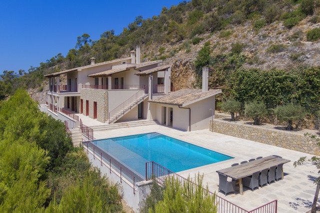 Beautifully deigned country villa with pool 10 minutes from Palma, Mallorca
