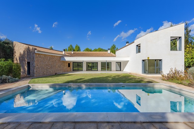 ESP52736 Modern villa with a private pool and mountain views close to Palma in Esporles