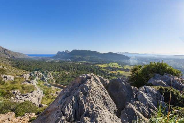 Elevated building plot with incredible sea views close to the town Pollensa