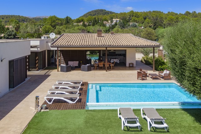 POL40676ETV Exclusive villa with rental license and guest house in Pollensa
