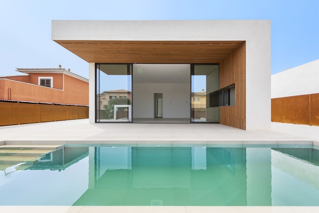 MUR40680ALC4 Modern 3 bedroom villa with private pool in Playa de Muro