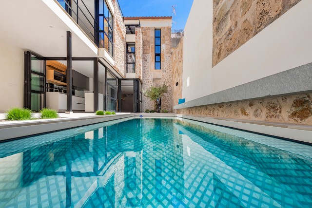 Fantastic fully renovated town house in the centre of Pollensa old town