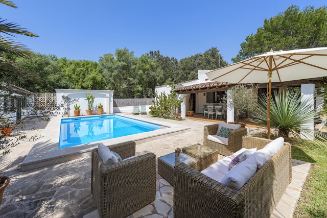 POL52798ETV Well-presented villa with guest apartment and large garden in Pollensa
