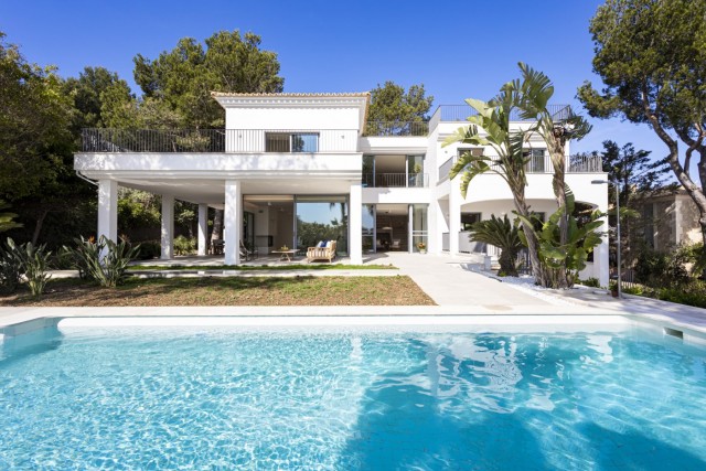 Contemporary family villa with private pool and fantastic views in Santa Ponsa